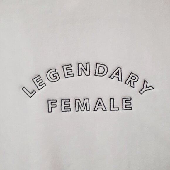 NWT LA Trading Co. white embroidered graphic plush robe - Picture 6 of 6